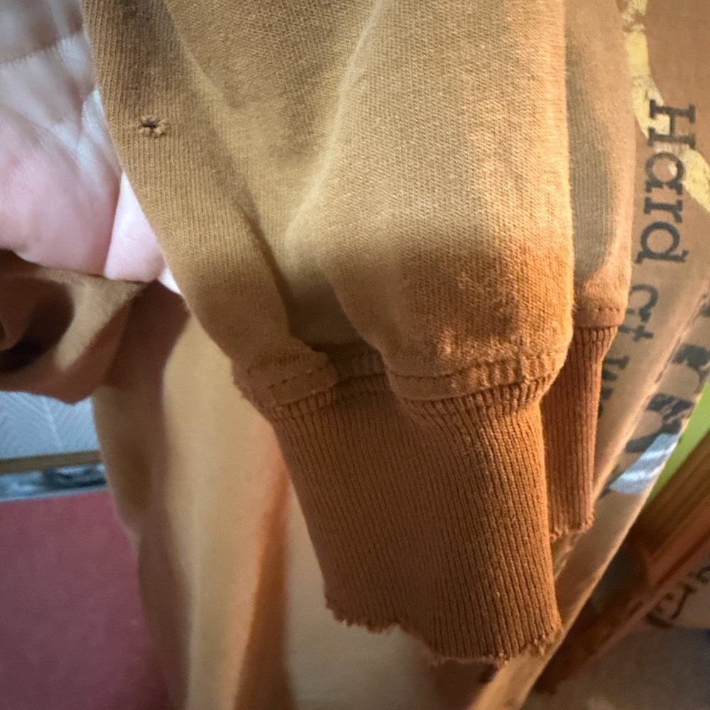 Carhartt Brown and Tan Long-Sleeve Top - Picture 13 of 15